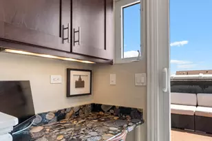 3302 N Racine Ave, Chicago, IL 60657 - Photo 18