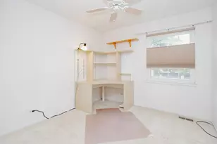 1920 Crescent Ln, Hoffman Estates, IL 60169 - Photo 20