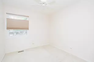 1920 Crescent Ln, Hoffman Estates, IL 60169 - Photo 18