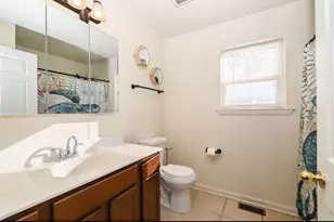 1425 N McAree Rd, Waukegan, IL 60085 - Photo 12