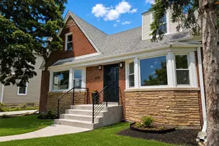 4727 N Newcastle Ave, Harwood Heights, IL 60706 - Photo 1