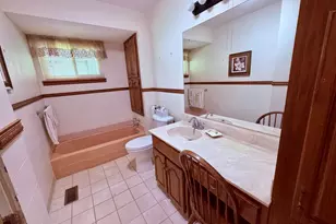 1402 Jonquil St, Centralia, IL 62801 - Photo 8