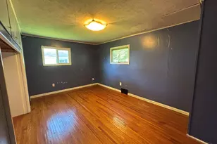 302 N Pine St, Wenona, IL 61377 - Photo 10
