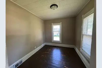 302 N Pine Street, Wenona, IL 61377 - Photo 8