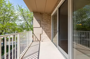 1715 Pavilion Way, Park Ridge, IL 60068 - Photo 8