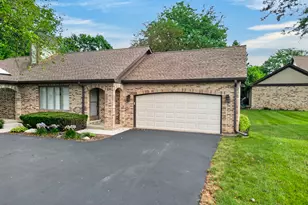 1858 Golf View Dr, Bartlett, IL 60103 - Photo 1