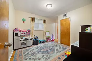 6136 N Talman Ave, Chicago, IL 60659 - Photo 10