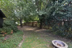724 S 5th St, Saint Charles, IL 60174 - Photo 22