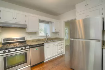724 S 5th Street, Saint Charles, IL 60174 - Photo 8