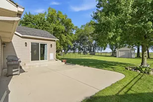 46 Lake Metonga Trail, Grant Park, IL 60940 - Photo 36