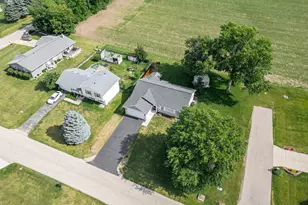 701 Mallard Rd, Winnebago, IL 61088 - Photo 6