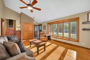14548 Knox Ave, Midlothian, IL 60445 - Photo 6
