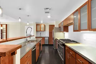 301 N Neil St, Champaign, IL 61820 - Photo 14