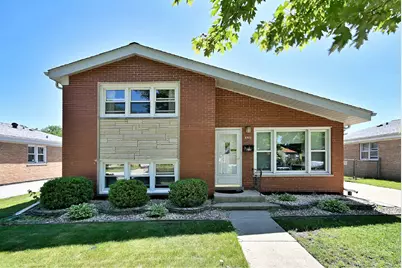 8925 S 49th Court, Oak Lawn, IL 60453 - Photo 1