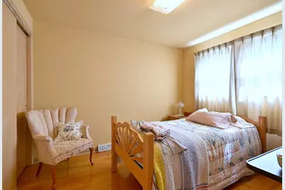 8925 S 49th Court, Oak Lawn, IL 60453 - Photo 16