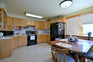8925 S 49th Ct, Oak Lawn, IL 60453 - Photo 10