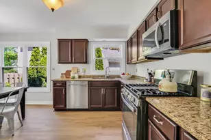90 Southfield Dr, Vernon Hills, IL 60061 - Photo 8