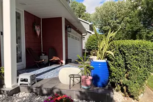 579 Hempstead Ave, Naperville, IL 60565 - Photo 4