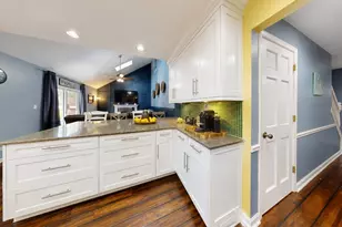 579 Hempstead Ave, Naperville, IL 60565 - Photo 8