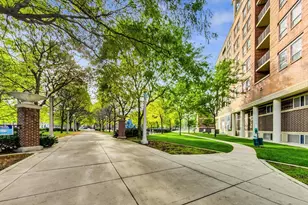 437 W Division St, Chicago, IL 60610 - Photo 26