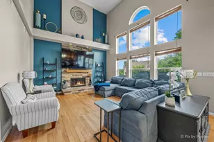 130 Norman Dr, McHenry, IL 60050 - Photo 8