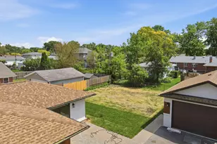 10409 S 82nd Ave, Palos Hills, IL 60465 - Photo 32