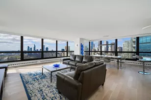 360 E Randolph St, Chicago, IL 60601 - Photo 4
