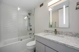 360 E Randolph St, Chicago, IL 60601 - Photo 22