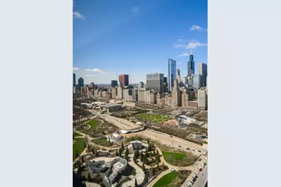 360 E Randolph Street #4203, Chicago, IL 60601 - Photo 32