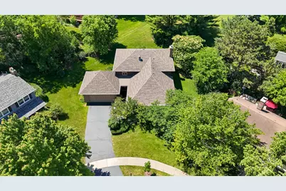 1549 Snowberry Court, Downers Grove, IL 60515 - Photo 2