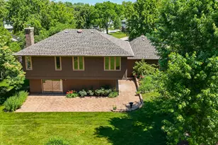1549 Snowberry Ct, Downers Grove, IL 60515 - Photo 4