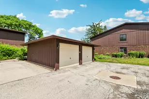 1320 Cass Ln W, Westmont, IL 60559 - Photo 18