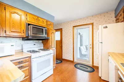 835 Scott Drive, Elgin, IL 60123 - Photo 8