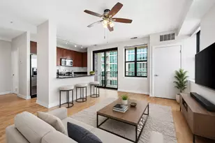 451 W Huron St, Chicago, IL 60654 - Photo 4
