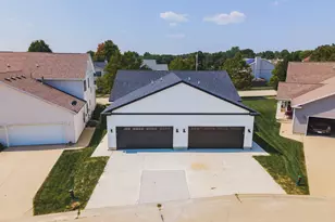 1613 Belclare Rd, Normal, IL 61761 - Photo 32