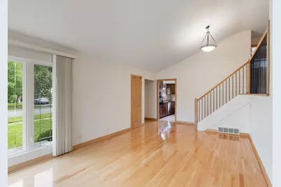 427 E Atwater Avenue, Elmhurst, IL 60126 - Photo 4