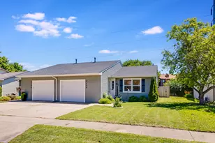2128 Ivy Ct, Champaign, IL 61821 - Photo 2