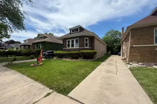 1428 S 13th Ave, Maywood, IL 60153 - Photo 2
