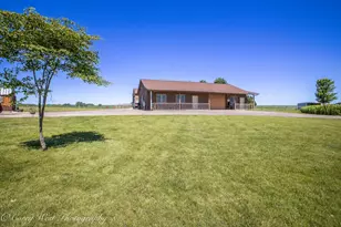 1869 Woodlawn Rd, Steward, IL 60553 - Photo 50