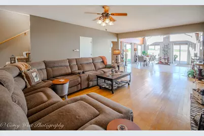 1869 Woodlawn Road, Steward, IL 60553 - Photo 12