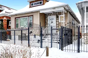 8330 S Essex Ave, Chicago, IL 60617 - Photo 4