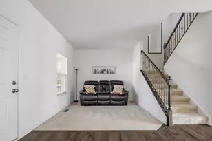 103 Chesterton Dr, Volo, IL 60020 - Photo 2