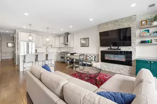 1601 W Pearson St, Chicago, IL 60622 - Photo 4