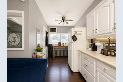 5837 N Washtenaw Avenue, Chicago, IL 60659 - Photo 8