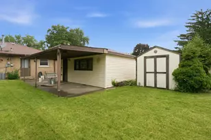 5425 W 83rd Pl, Burbank, IL 60459 - Photo 18