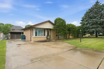 5425 W 83rd Place, Burbank, IL 60459 - Photo 1