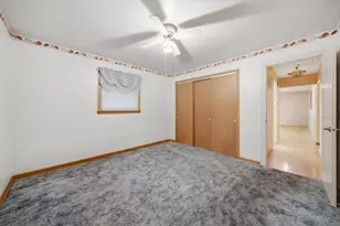 5425 W 83rd Pl, Burbank, IL 60459 - Photo 12