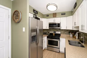 470 Nicole Dr, Bartlett, IL 60103 - Photo 6