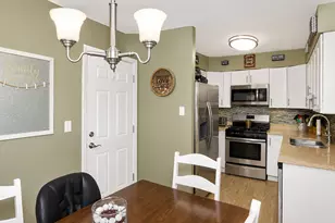 470 Nicole Dr, Bartlett, IL 60103 - Photo 4