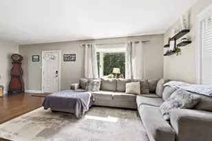 224 N Highland Ave, Elmhurst, IL 60126 - Photo 2
